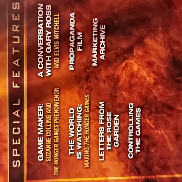 New Hunger Games DVD & Mockingly pendant - Picture 4 of 4